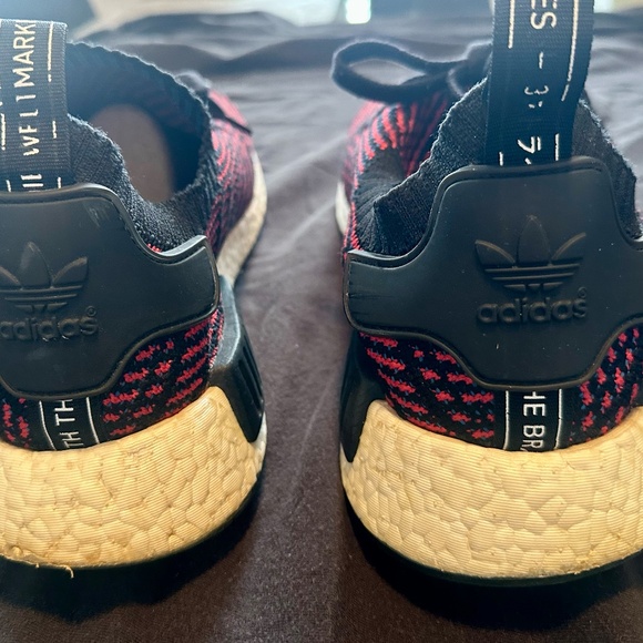 Adidas NMD R1 STLT Primeknit sneaker in Core Black and Solid Red.  Men's size 13 - Picture 4 of 7